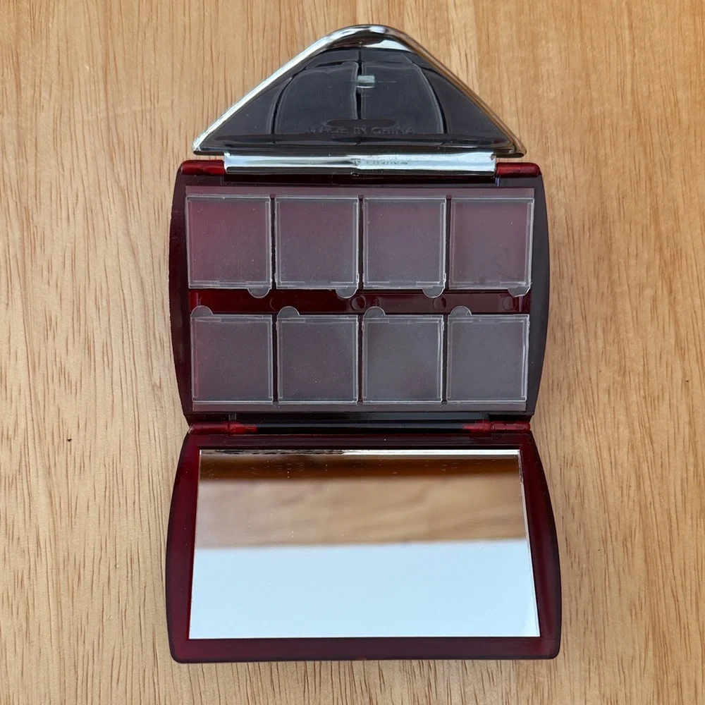 Vintage Compact Pill Case with Mirror - Picture 2 of 7